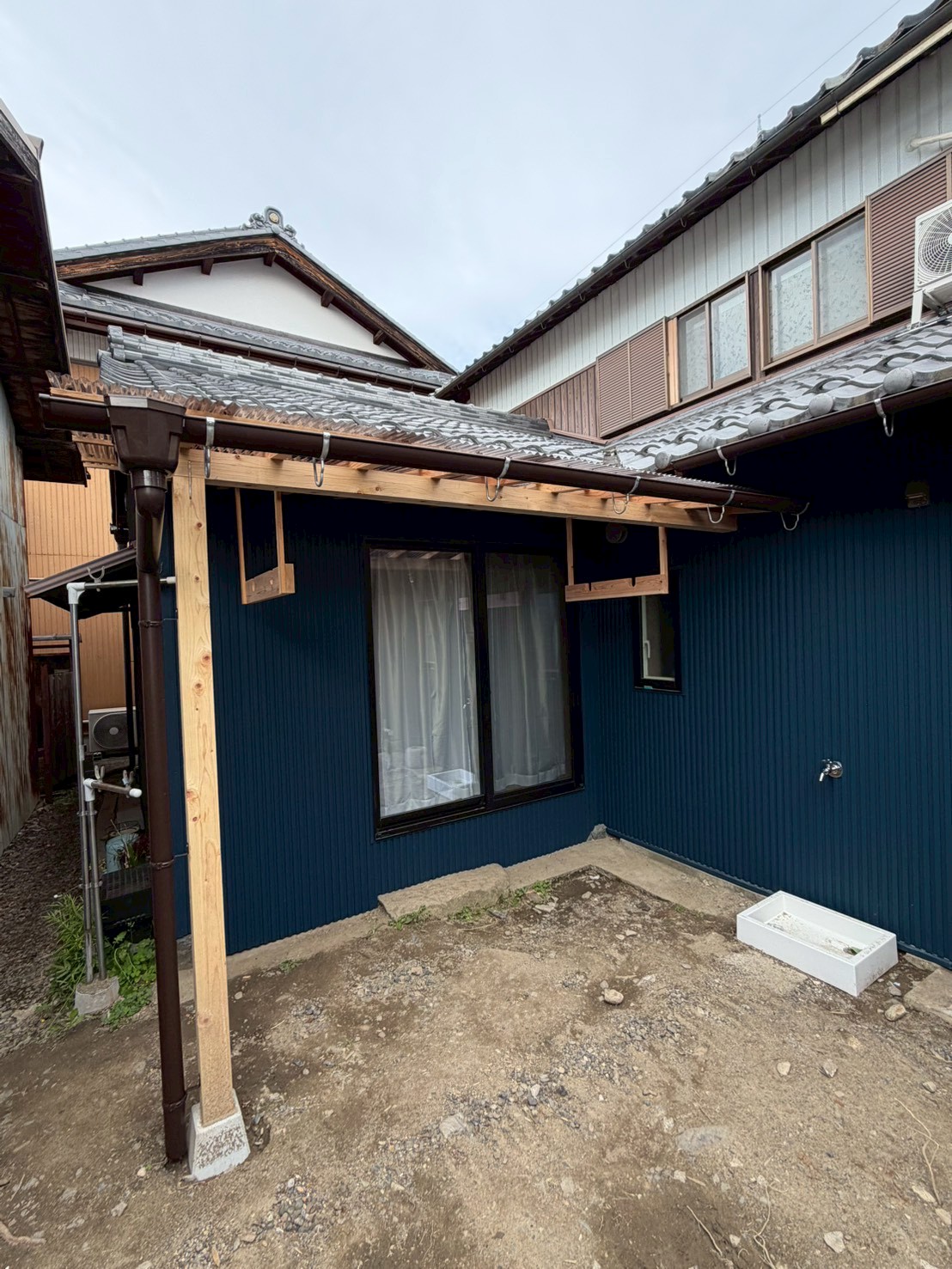 彦根市にて外装リフォーム〈外壁のカバー工事・雨樋交換〉